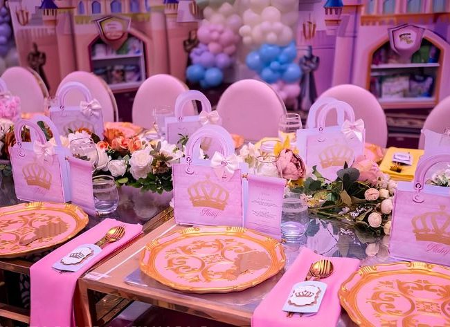 Princess Pink table set